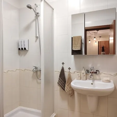 Mountain Delight, 반스코